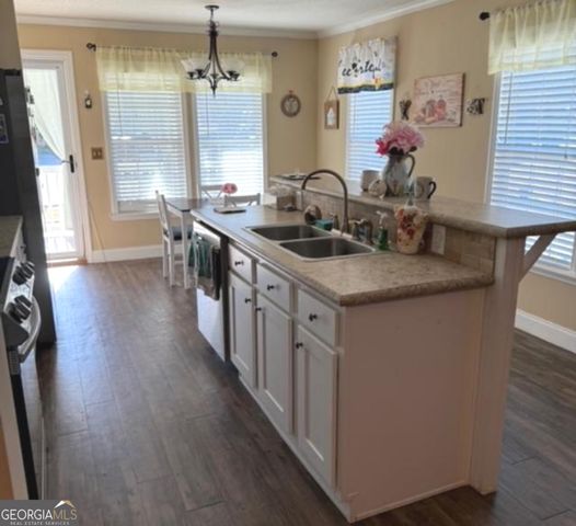 50 Meadow View Street, Newnan, GA 30263