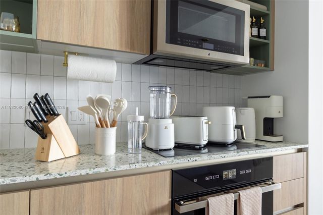 159 NE 6th St 3209, Miami, FL 33132