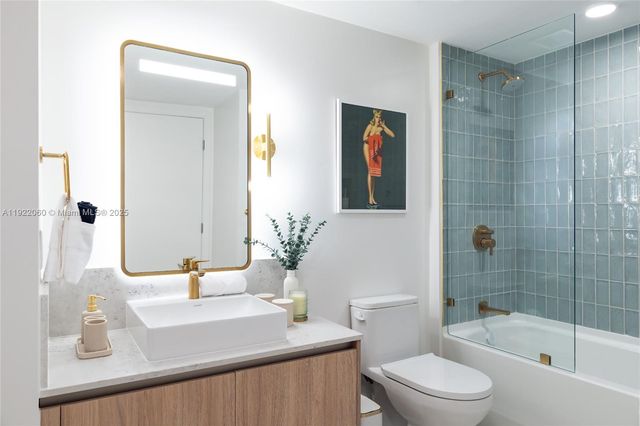 159 NE 6th St 3209, Miami, FL 33132