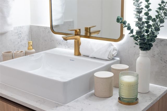 159 NE 6th St 3209, Miami, FL 33132