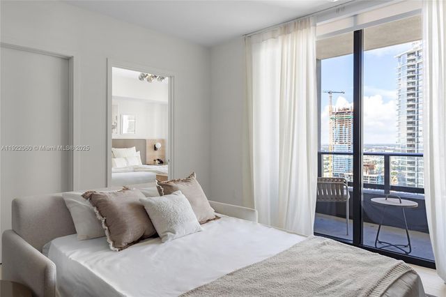 159 NE 6th St 3209, Miami, FL 33132