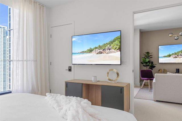 159 NE 6th St 3209, Miami, FL 33132