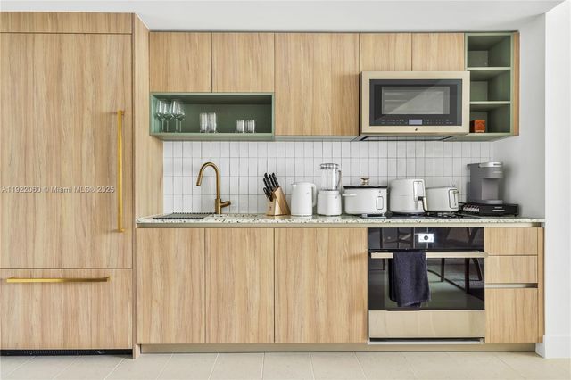 159 NE 6th St 3209, Miami, FL 33132