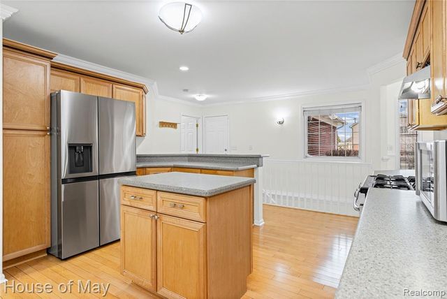 35260 Bradford Drive, New Baltimore, MI 48047