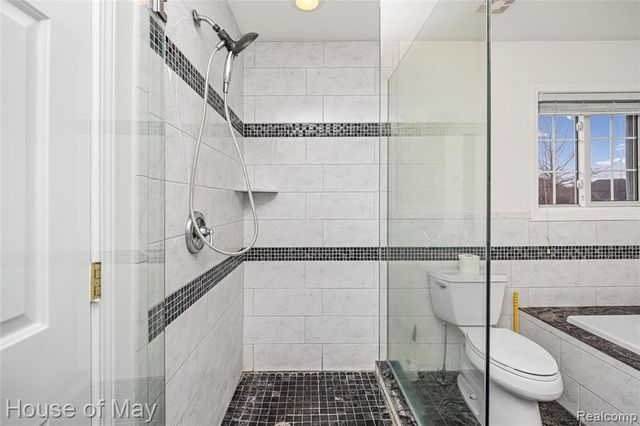 35260 Bradford Drive, New Baltimore, MI 48047