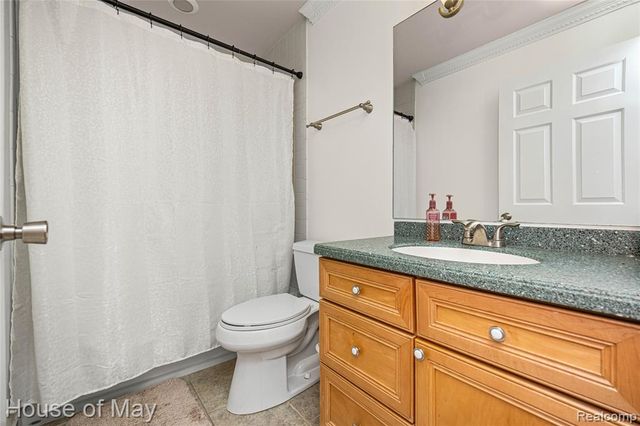 35260 Bradford Drive, New Baltimore, MI 48047