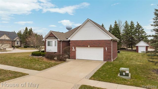 35260 Bradford Drive, New Baltimore, MI 48047