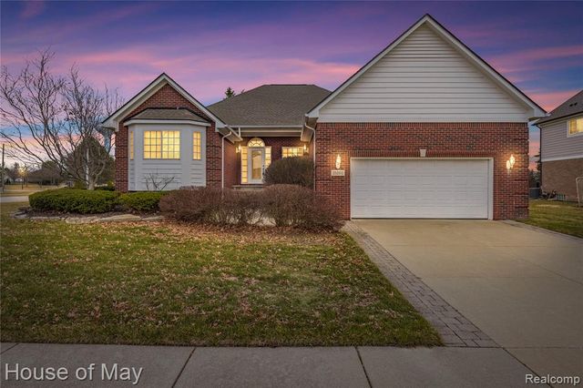 35260 Bradford Drive, New Baltimore, MI 48047