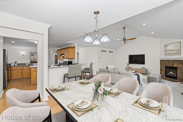 35260 Bradford Drive, New Baltimore, MI 48047