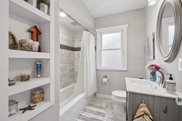 3820 47th Avenue S, Minneapolis, MN 55406