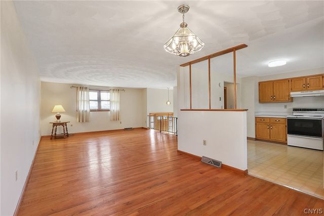 8104 Maple Road, Clay, NY 13041