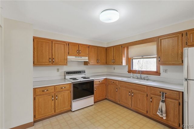 8104 Maple Road, Clay, NY 13041