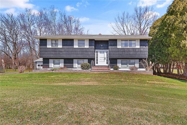 8104 Maple Road, Clay, NY 13041