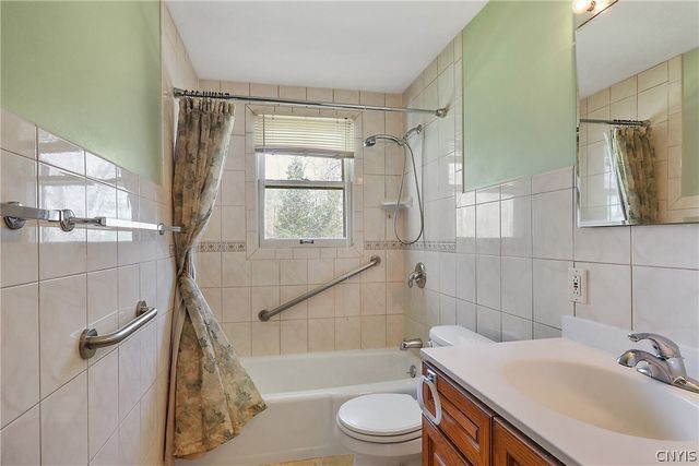 8104 Maple Road, Clay, NY 13041