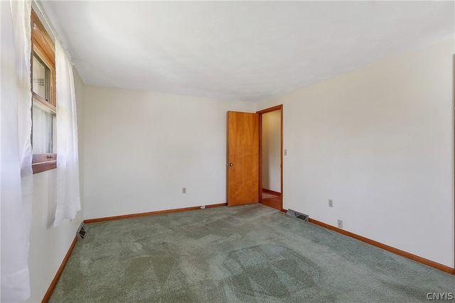 8104 Maple Road, Clay, NY 13041