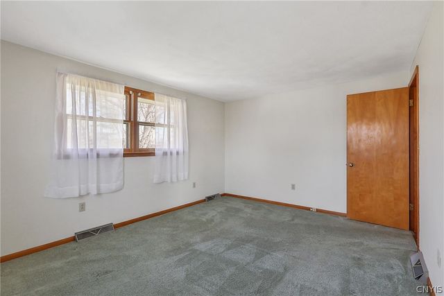 8104 Maple Road, Clay, NY 13041