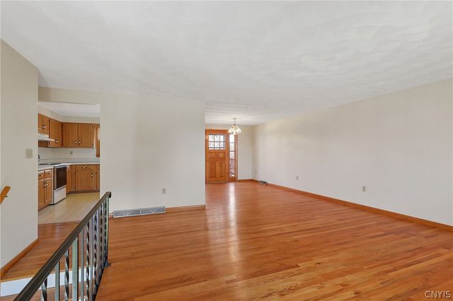 8104 Maple Road, Clay, NY 13041