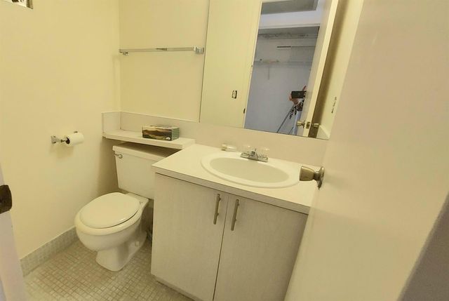 2069 Yarmouth D 2069, Boca Raton, FL 33434
