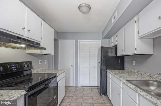 7 LYRIC CT, Sicklerville, NJ 08081