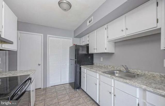 7 LYRIC CT, Sicklerville, NJ 08081