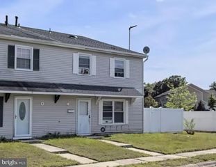 7 LYRIC CT, Sicklerville, NJ 08081