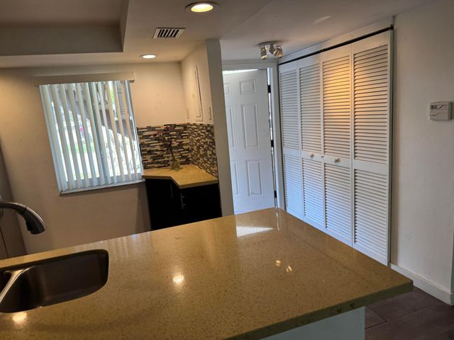 9220 SW 3rd Street 907, Boca Raton, FL 33428