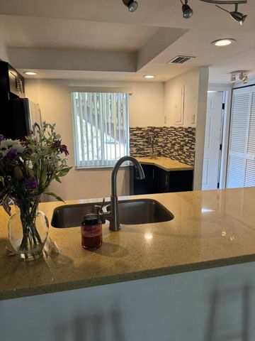 9220 SW 3rd Street 907, Boca Raton, FL 33428