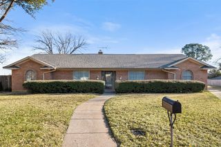 1611 Royal Mile Court, Arlington, TX 76015