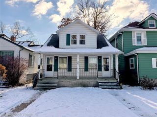 36 E Bernhard Avenue, Hazel Park, MI 48030