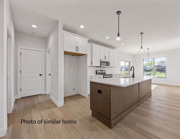 547 Davis Drive NE, Mt Vernon, IA 52314