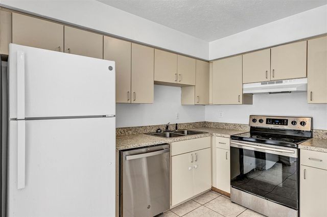 3800 SE 17TH COURT D, Ocala, FL 34480