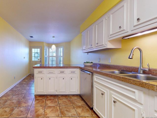 2611 Eisenhauer Rd Apt 506, San Antonio, TX 78209