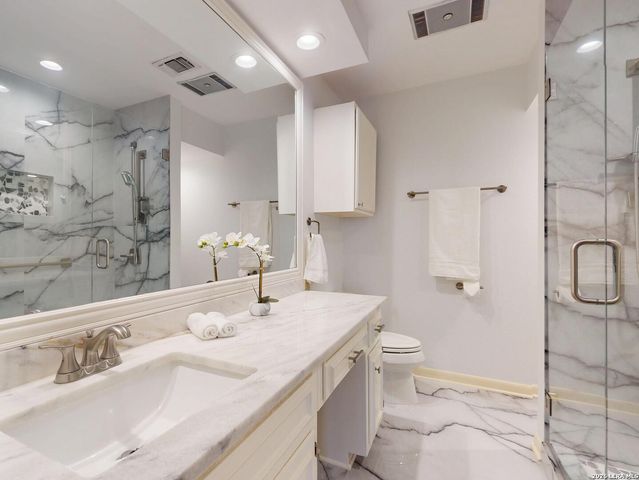 2611 Eisenhauer Rd Apt 506, San Antonio, TX 78209
