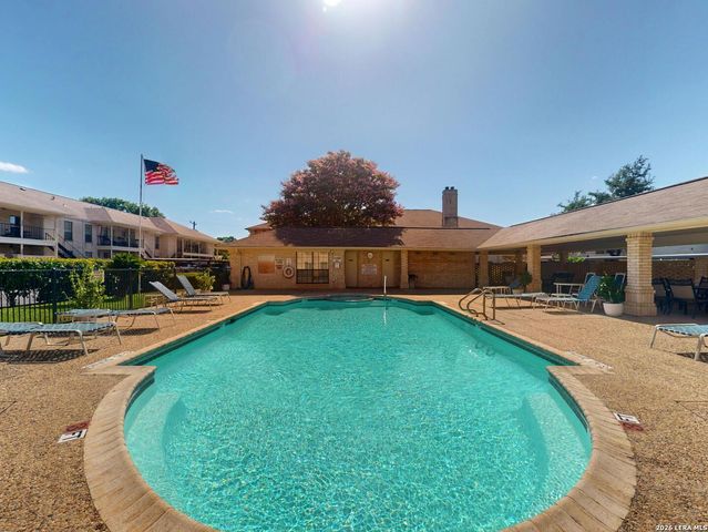 2611 Eisenhauer Rd Apt 506, San Antonio, TX 78209