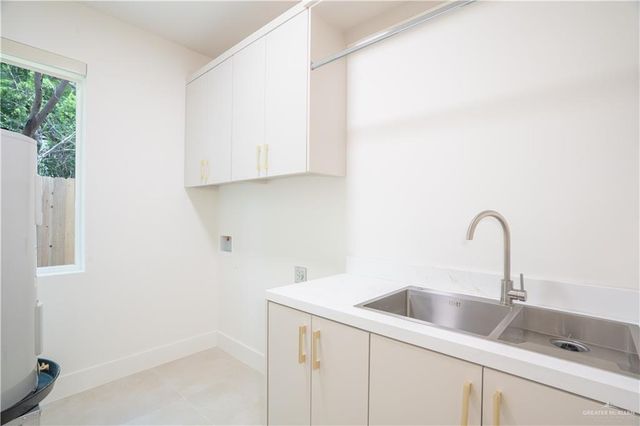 2607 Cottonwood Street, Mission, TX 78574