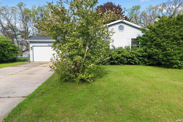 53575 Hyde Park Drive, Bristol, IN 46507