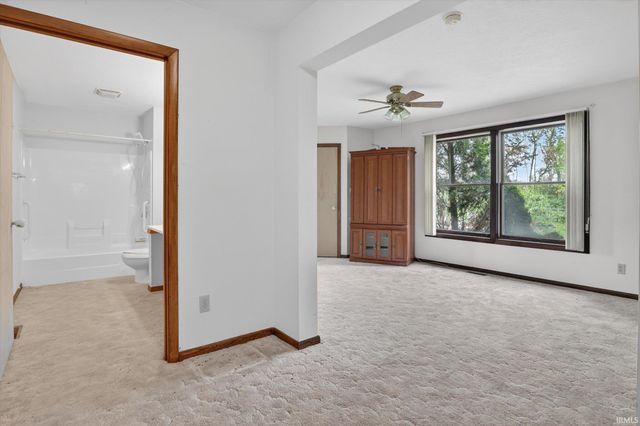 53575 Hyde Park Drive, Bristol, IN 46507