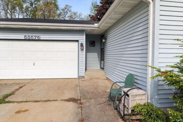 53575 Hyde Park Drive, Bristol, IN 46507