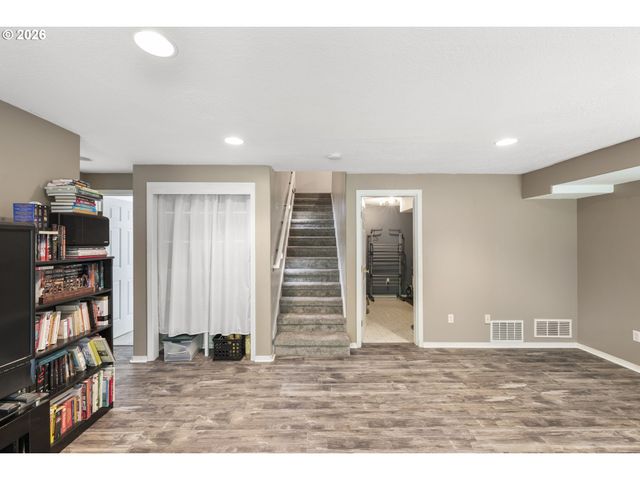 16591 Se CATLYN WOODS Dr, Milwaukie, OR 97267