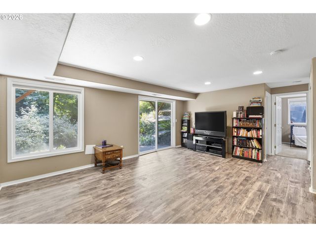 16591 Se CATLYN WOODS Dr, Milwaukie, OR 97267