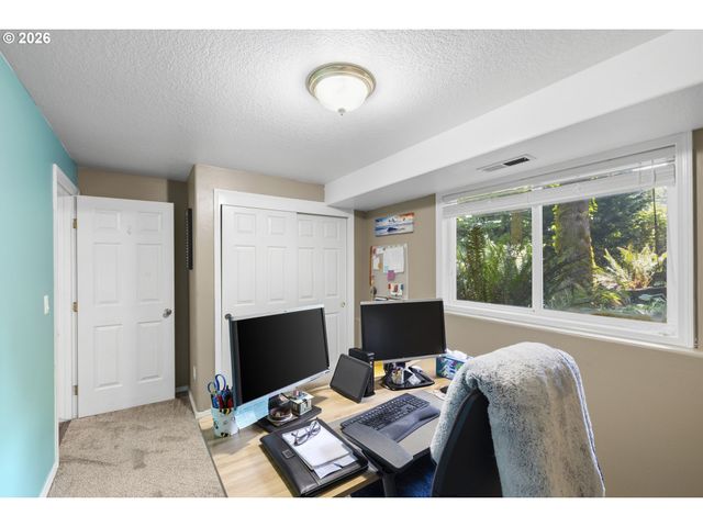 16591 Se CATLYN WOODS Dr, Milwaukie, OR 97267