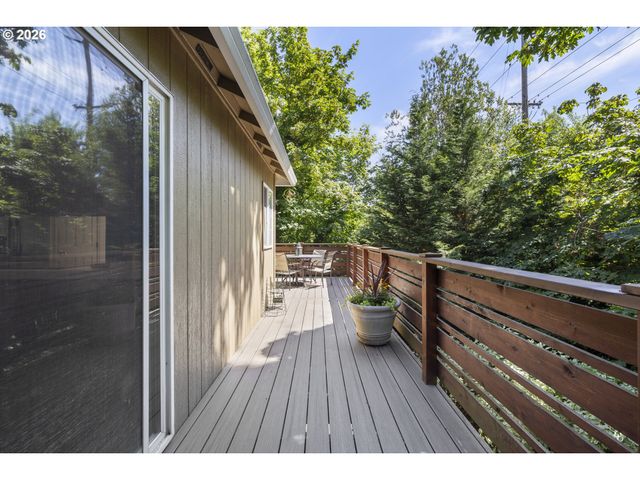 16591 Se CATLYN WOODS Dr, Milwaukie, OR 97267