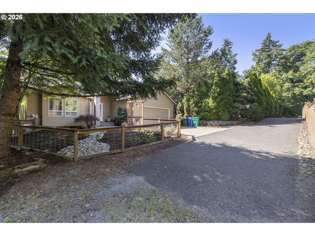 16591 Se CATLYN WOODS Dr, Milwaukie, OR 97267