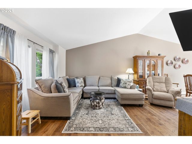16591 Se CATLYN WOODS Dr, Milwaukie, OR 97267