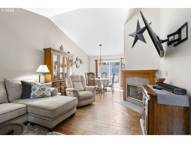 16591 Se CATLYN WOODS Dr, Milwaukie, OR 97267