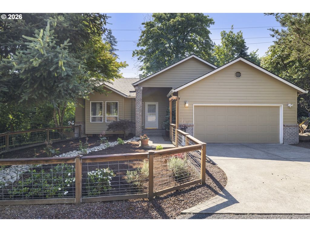 16591 Se CATLYN WOODS Dr, Milwaukie, OR 97267