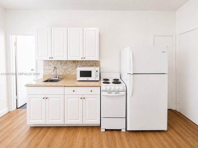 3025 Indian Creek Dr 310 310, Miami Beach, FL 33140