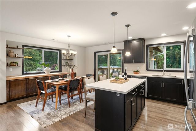 19827 Cypress Way Way, Lynnwood, WA 98036