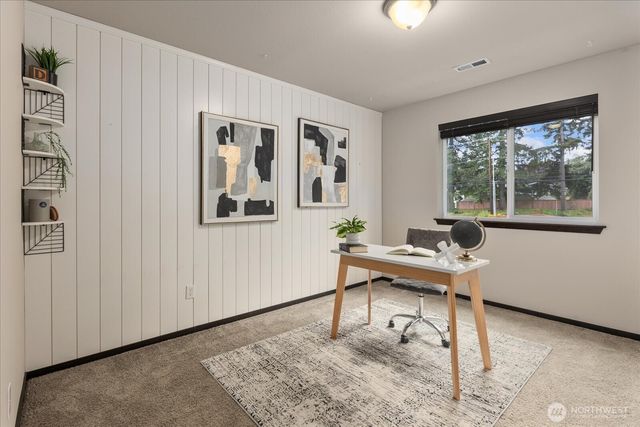 19827 Cypress Way Way, Lynnwood, WA 98036