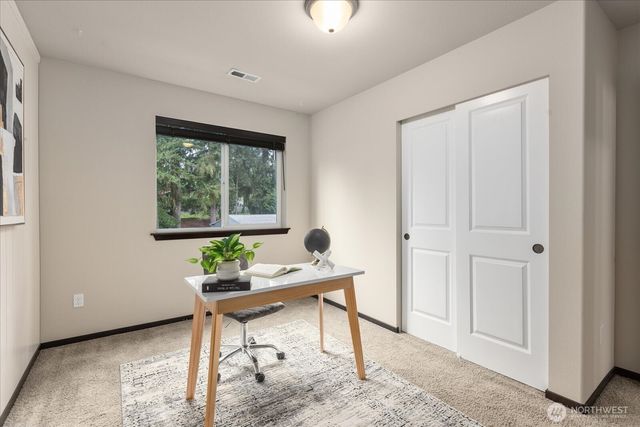 19827 Cypress Way Way, Lynnwood, WA 98036